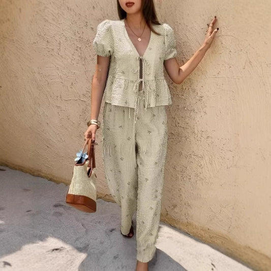 Ensemble rayé Envy-Store patte de boutonnage manches 3/4 bouffantes pantalon long polyester